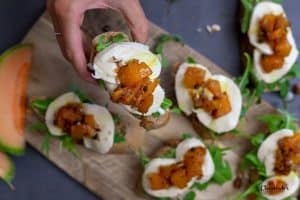 Bruschetta mit Melonen-Chutney