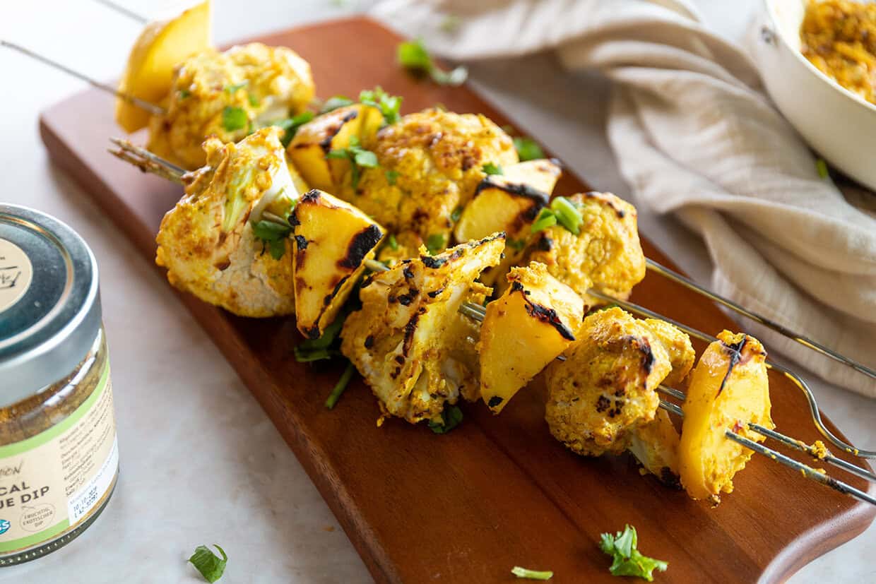 Blumenkohl-Spieße vom Grill mit Mango